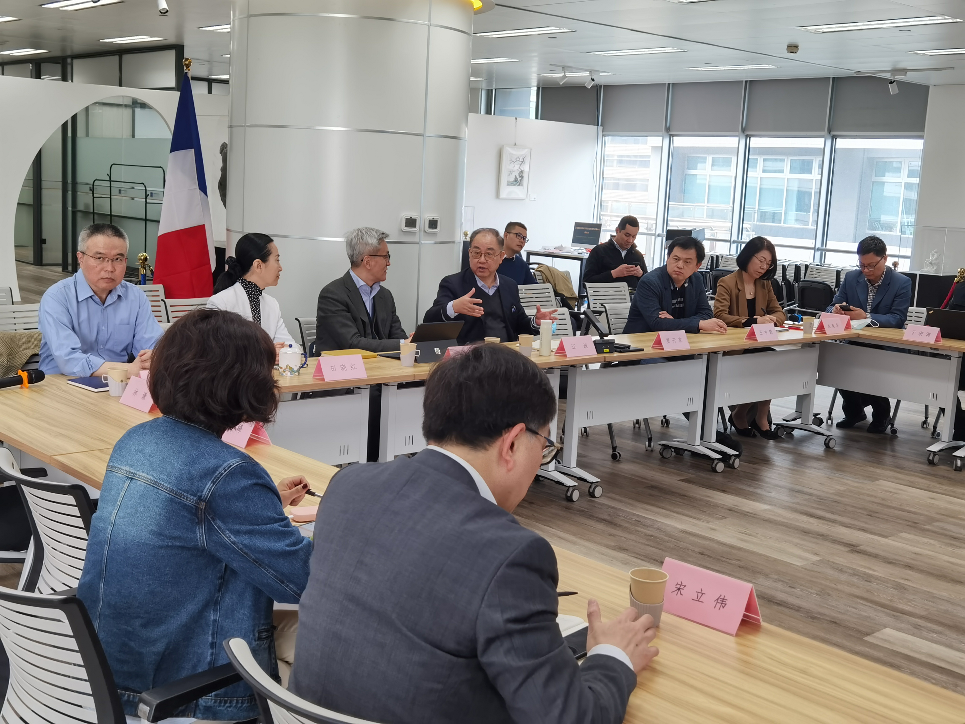 1792956654.jpg 1792956654.jpg