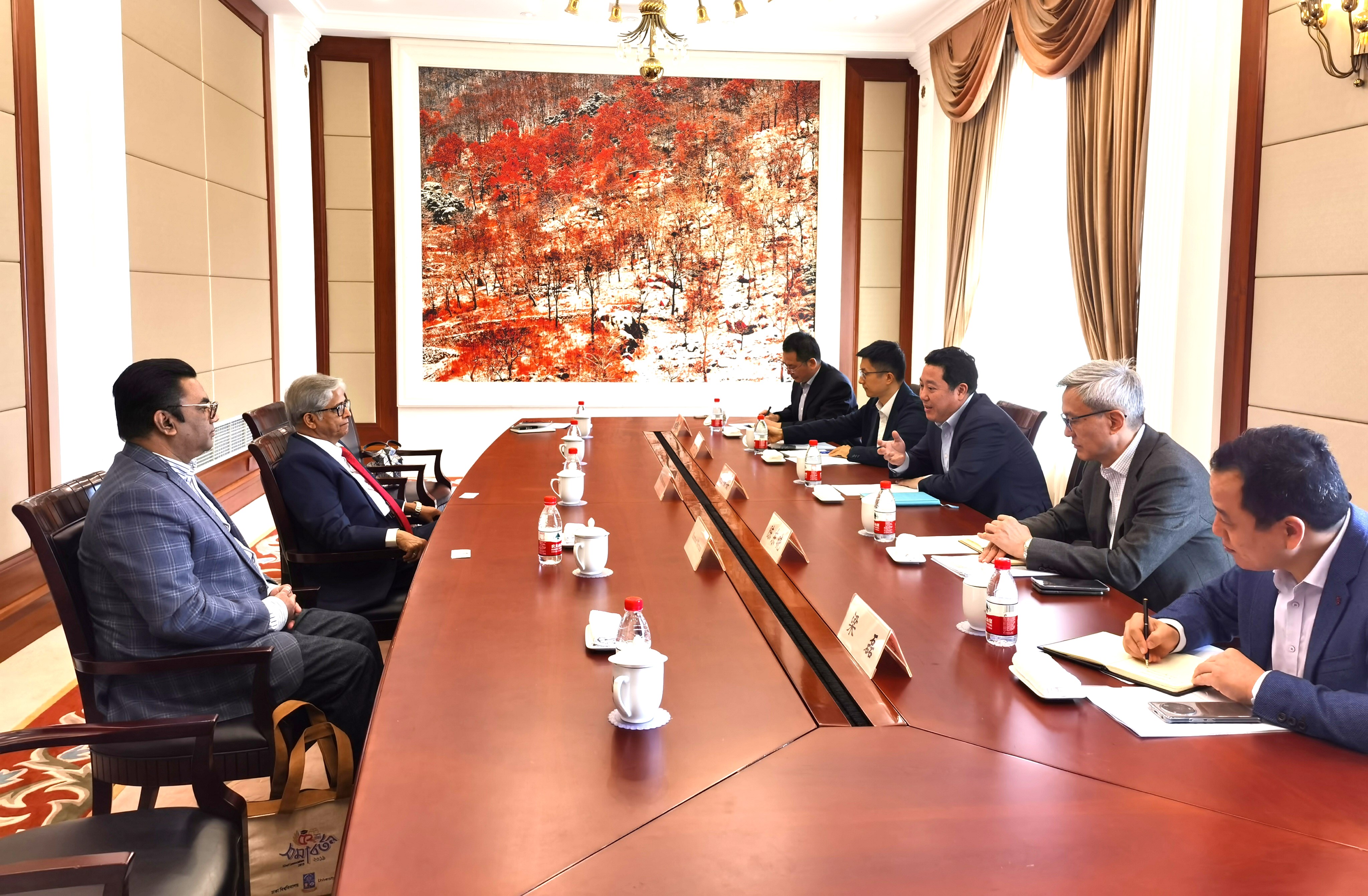 孔主任会见.jpg 孔主任会见.jpg