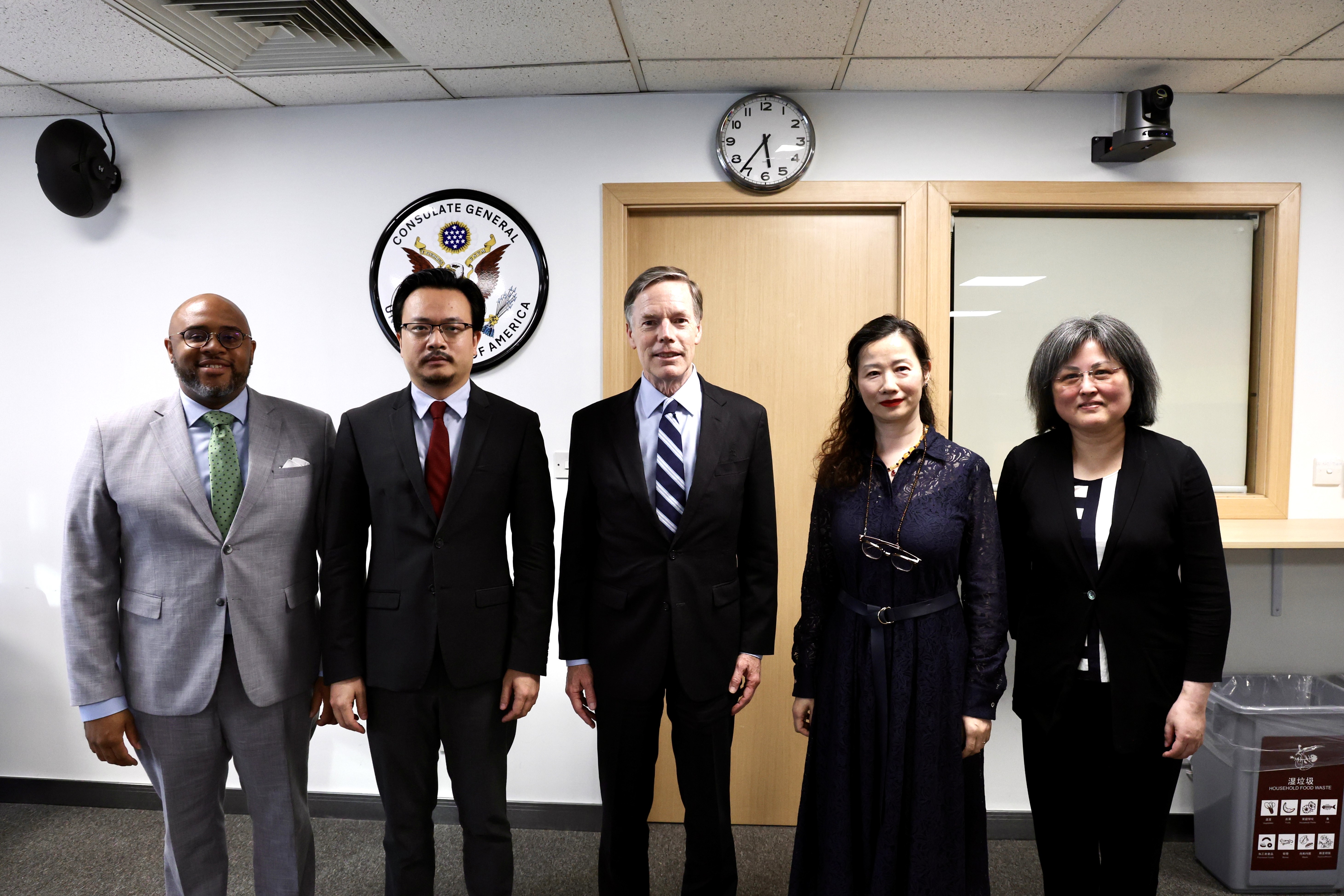 题图.jpg 题图.jpg