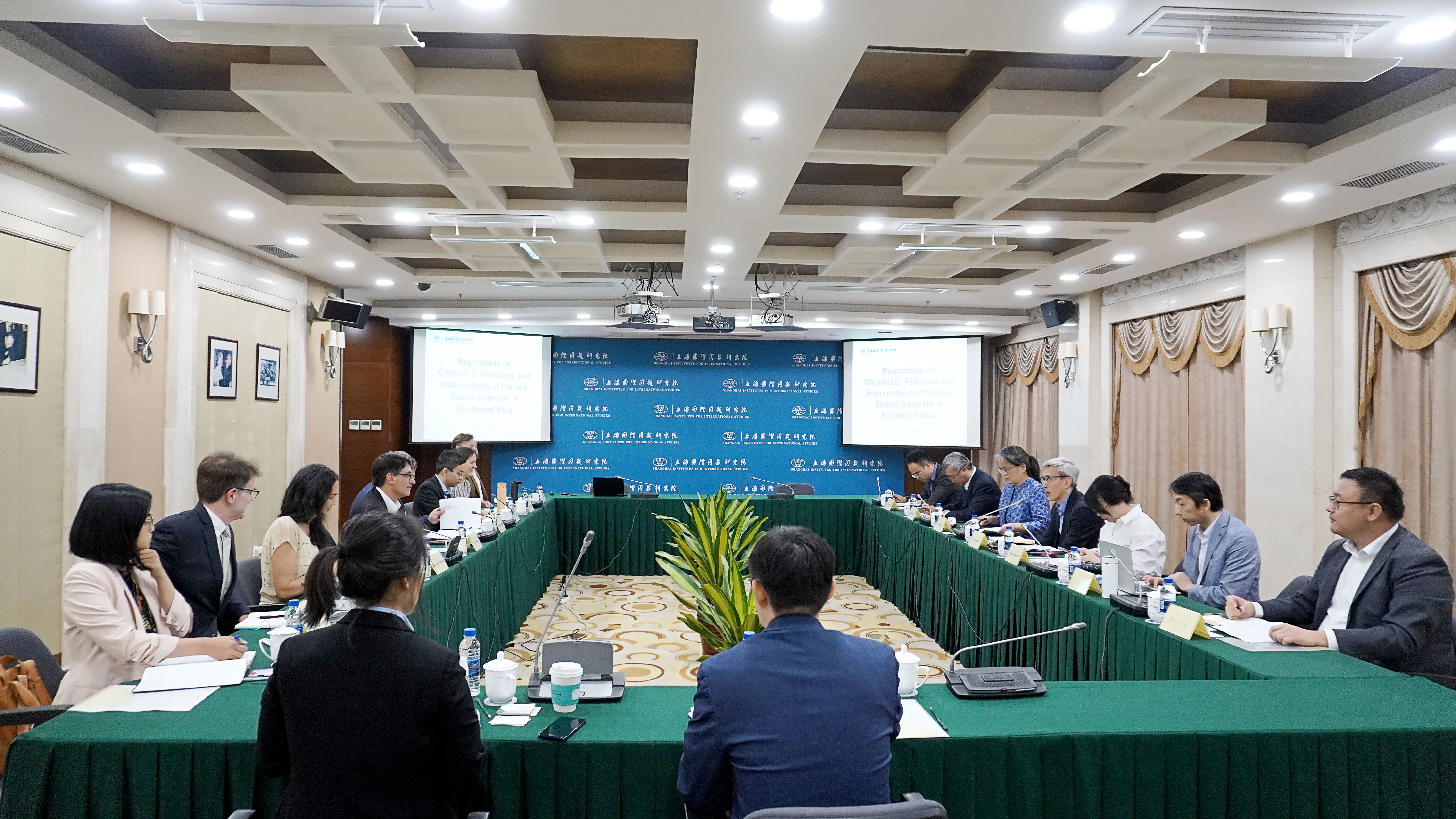 会场照片_副本.jpg