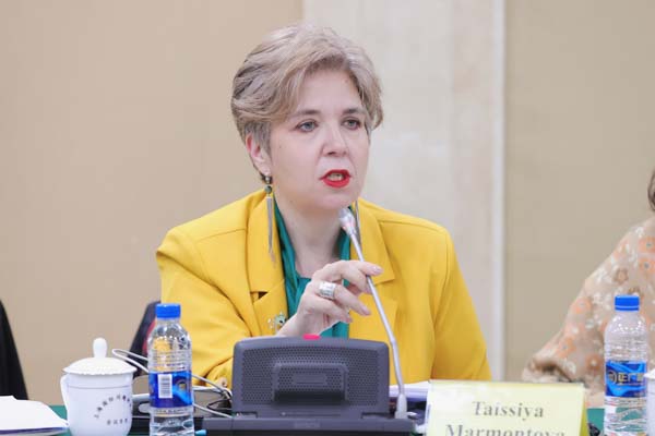 2泰西娅· 马尔蒙托娃.jpg