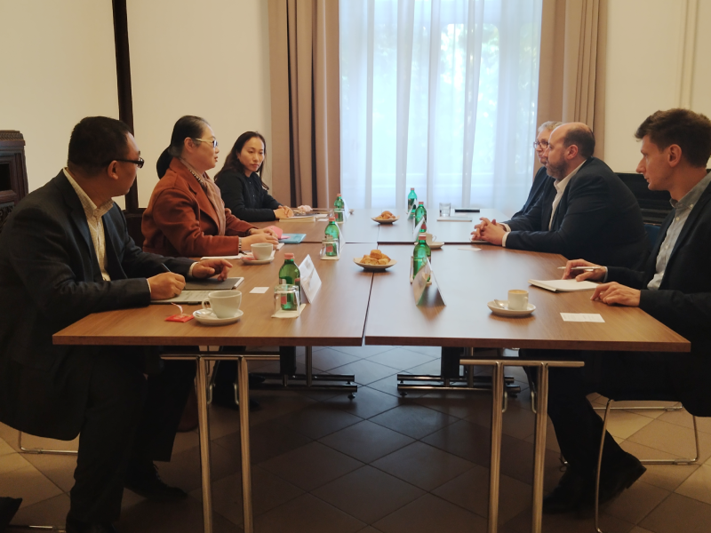 匈牙利国际事务研究所 (1).png 匈牙利国际事务研究所 (1).png