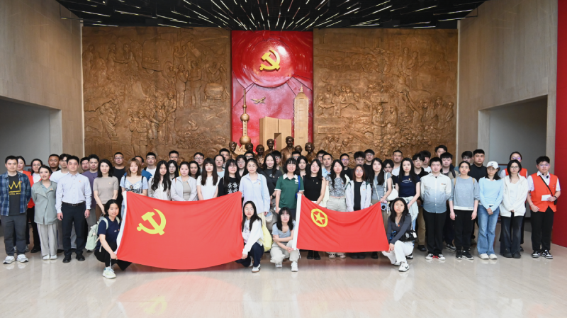 1大合照.png